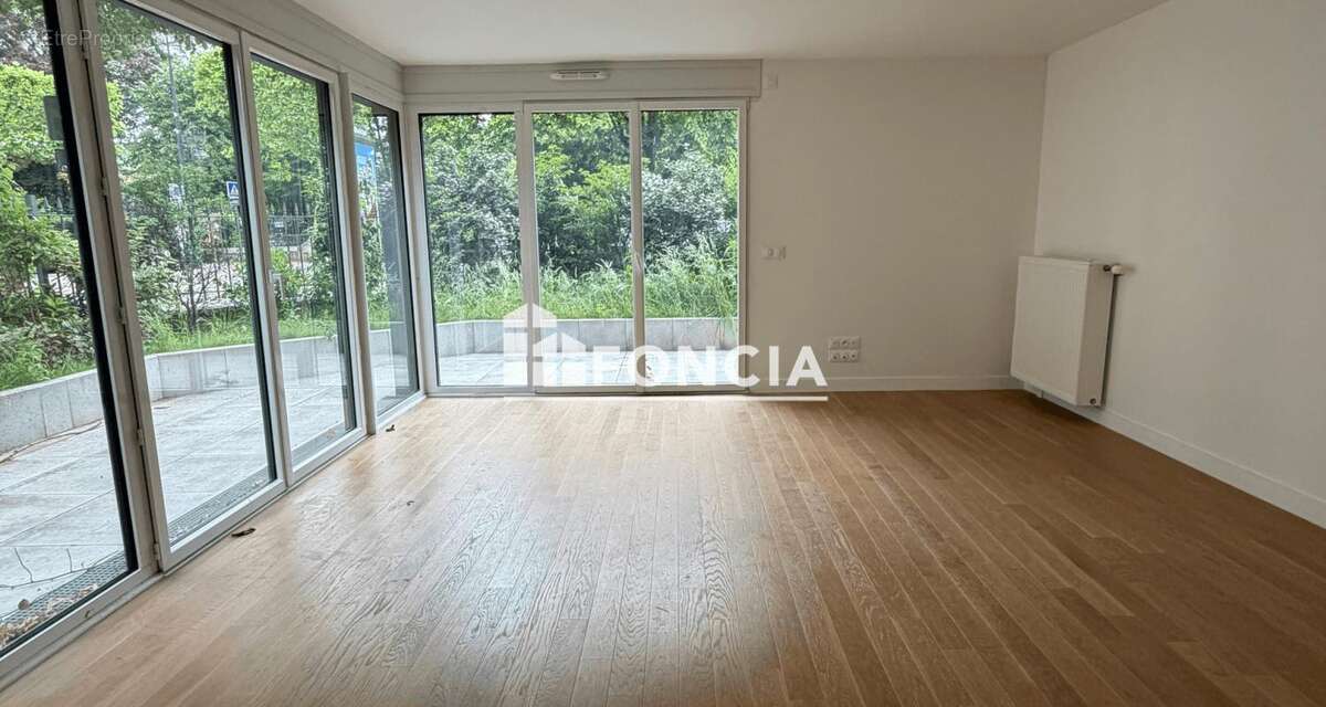 Appartement à SAINT-MAUR-DES-FOSSES