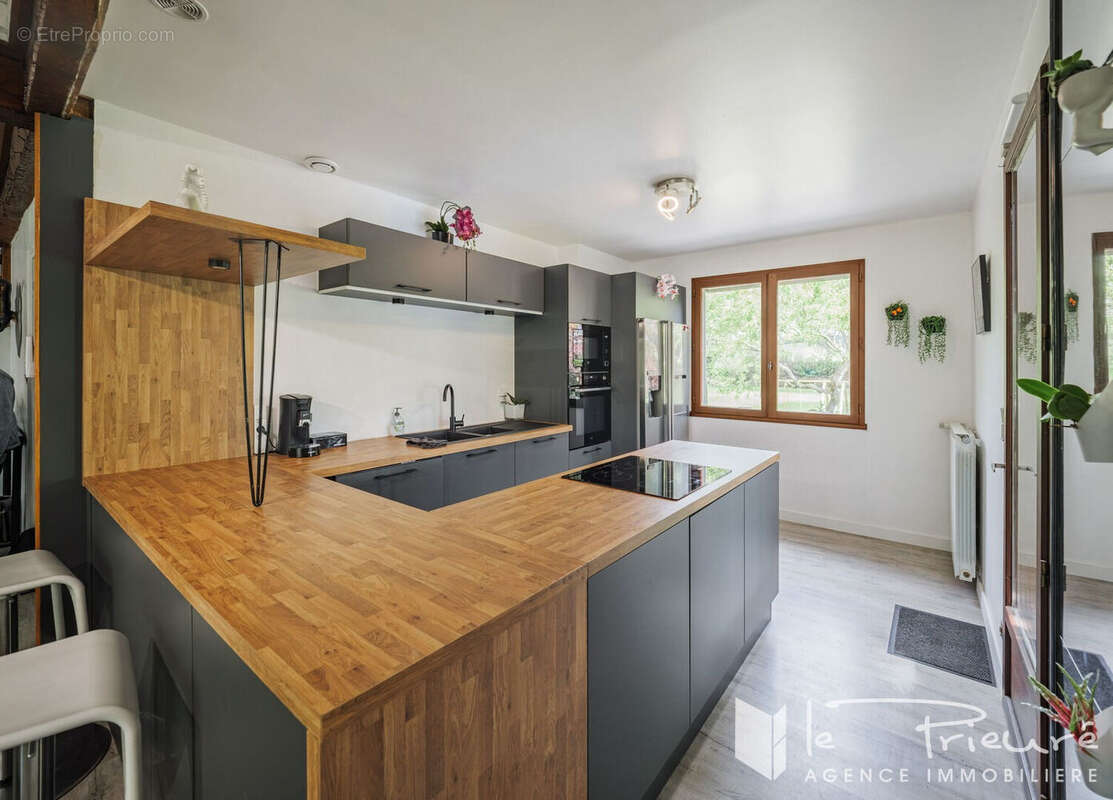 Maison familiale avec piscine et grand terrain arboré sur l'axe Réalmont-Graulhet - photo 9