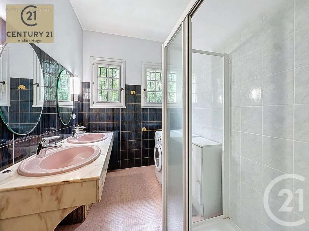 Maison à SAINT-HILAIRE-LES-PLACES