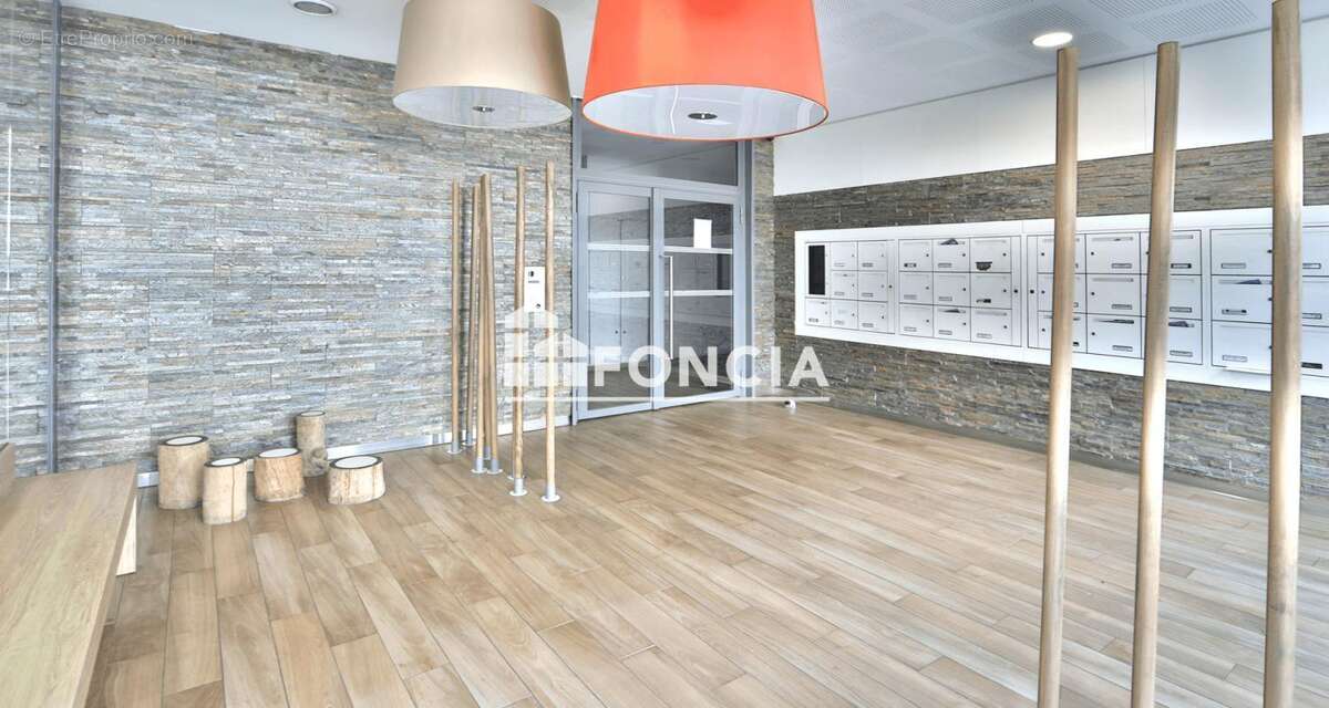 Appartement à SARTROUVILLE