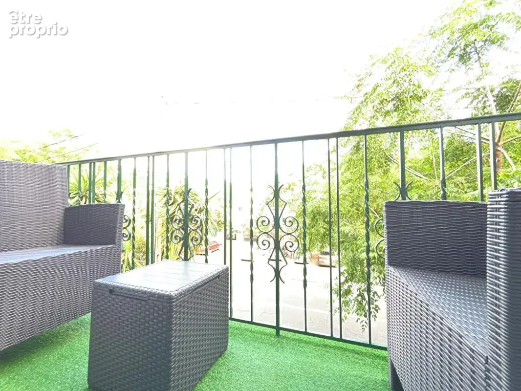 Magnifique appartement T3 de 77 m2  avec garage, situé au second et dernier étage sans ascenseur d'une petite copropriété aux fa - photo 2