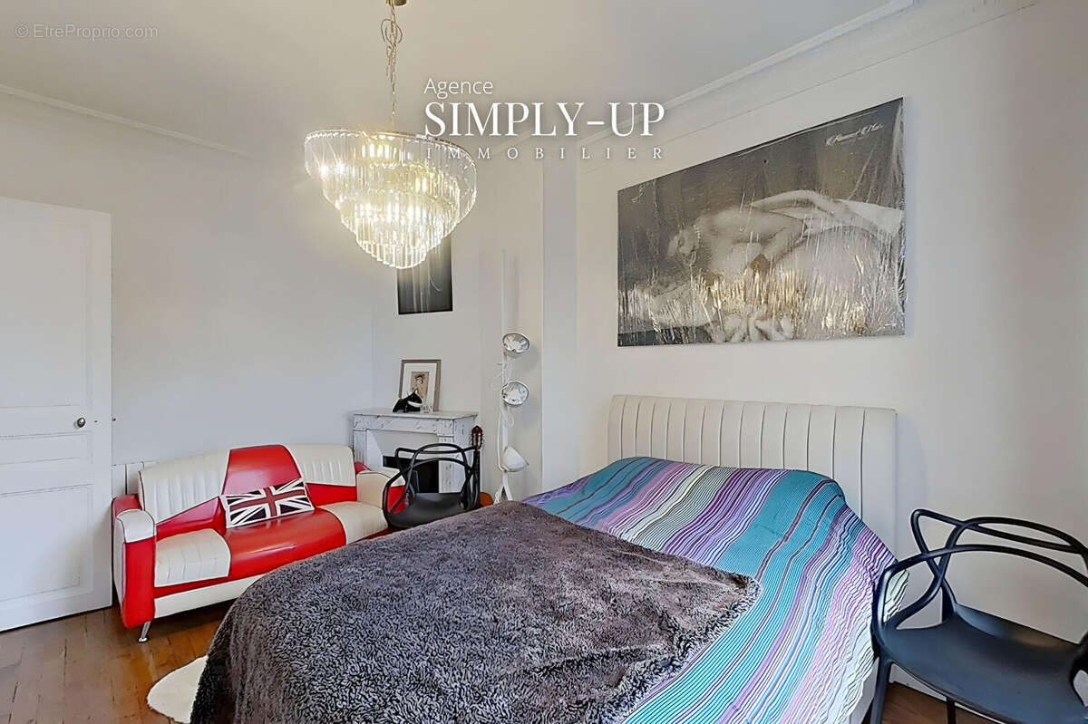 Appartement à PARIS-20E