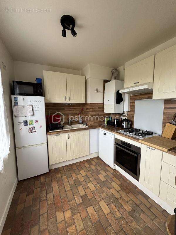 Appartement à SAINTE-GENEVIEVE-DES-BOIS