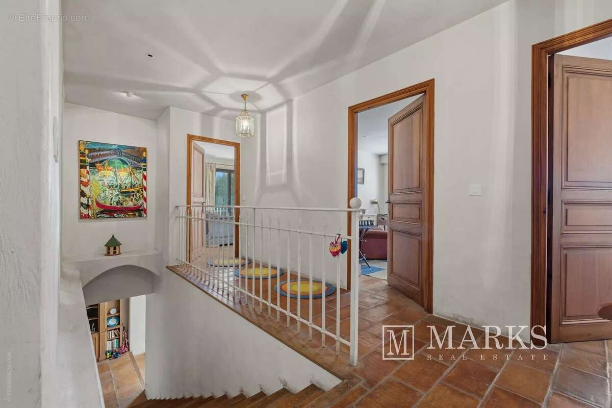 Maison à EZE