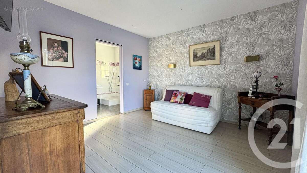 Appartement à LATTES