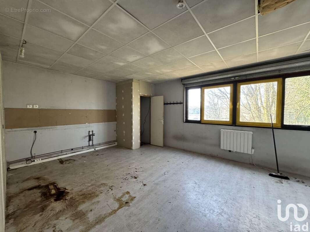 Photo 8 - Commerce à NANTEUIL-LES-MEAUX