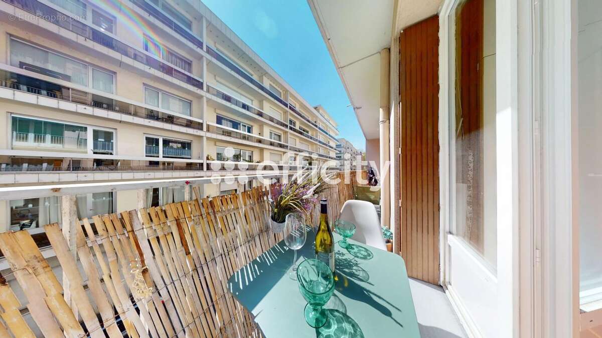 Appartement à LYON-6E