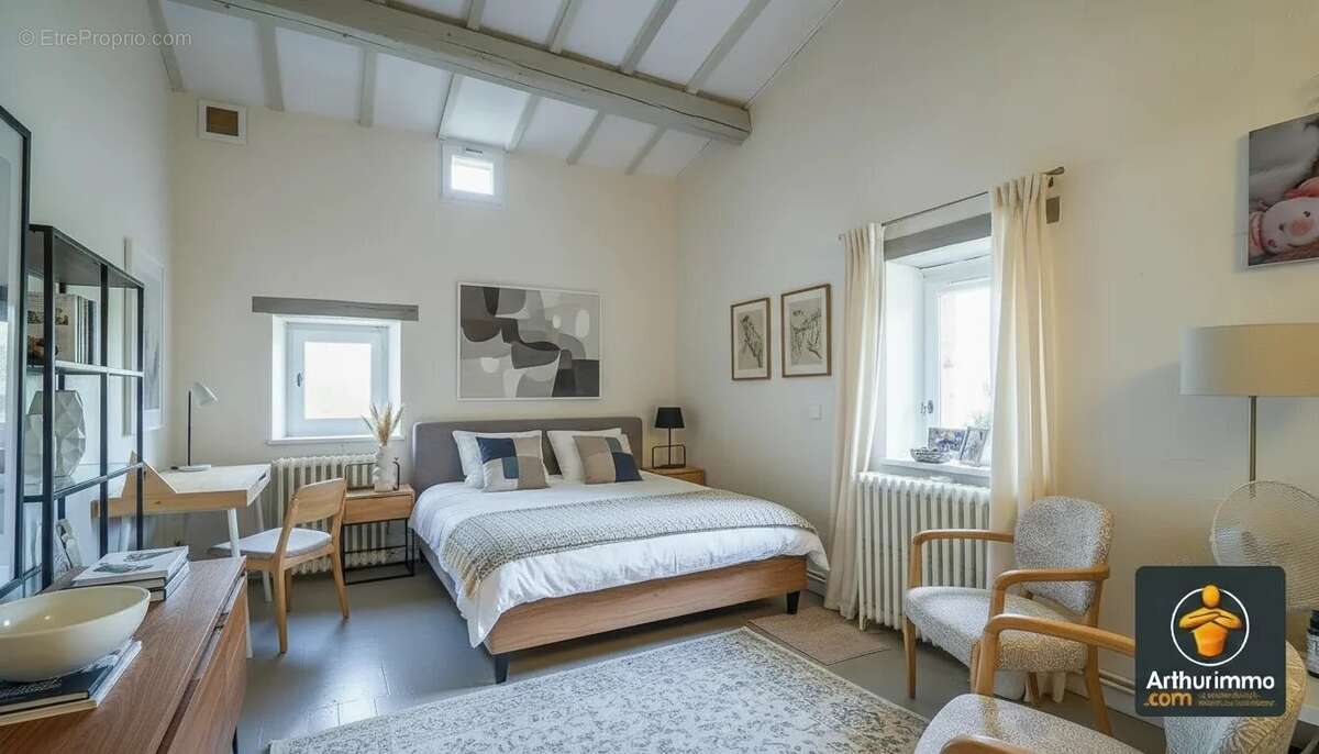 Maison à SAINT-ROMAIN-EN-JAREZ