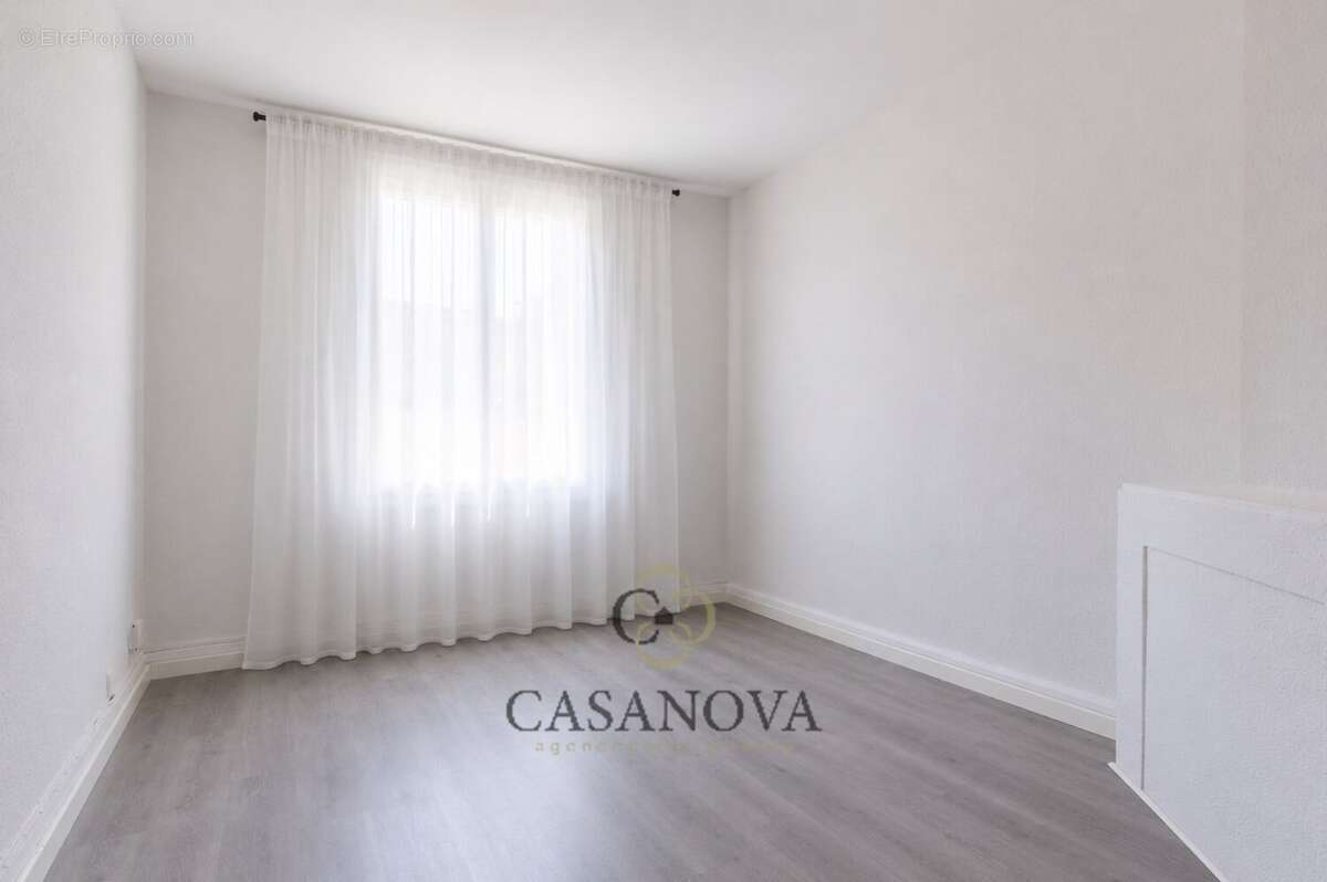 Appartement traversant avec terrasse dans un immeuble années 30 à Montpellier Centre - photo 8