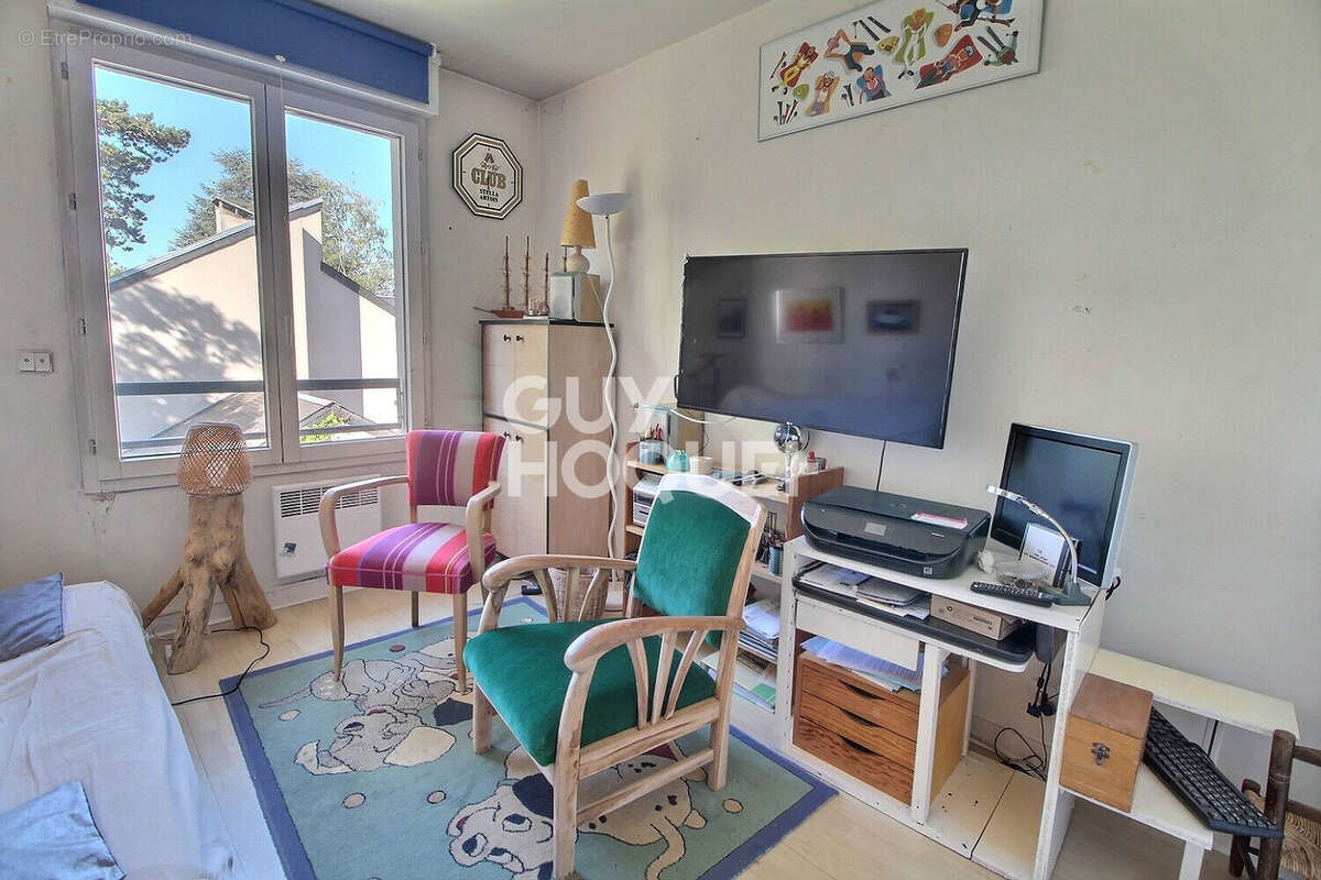 Chaville rive droite, un appartement 5  pièces  de 127 m² - photo 5