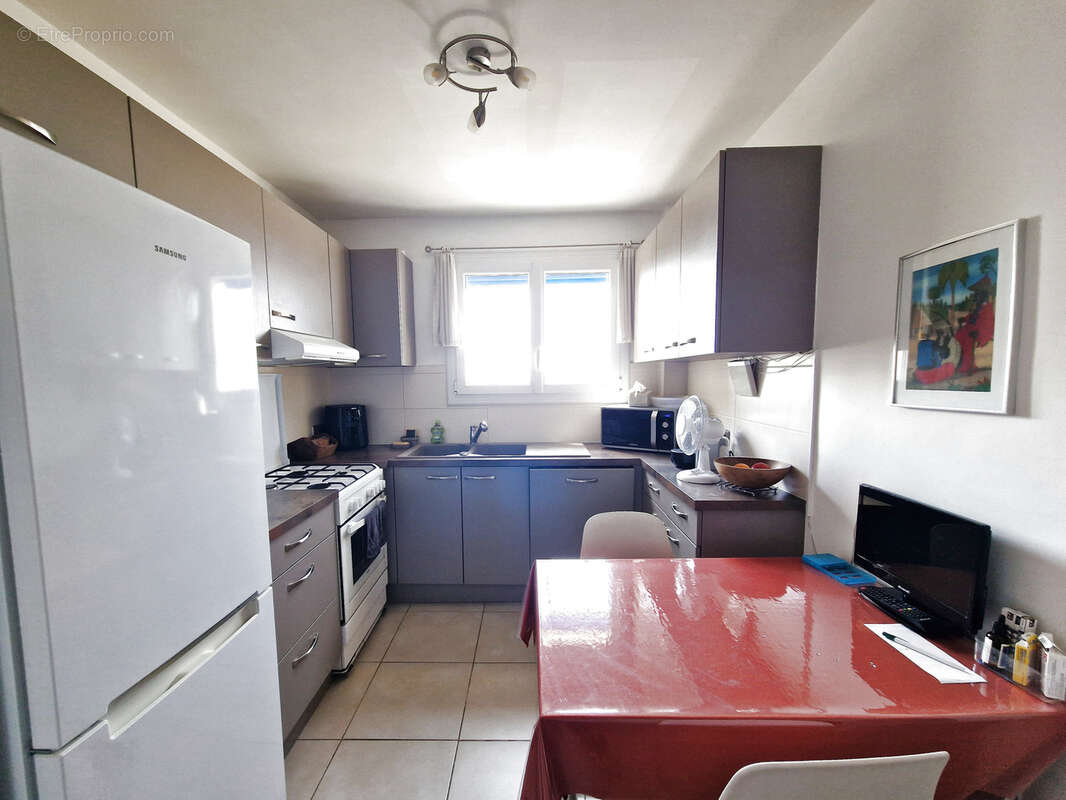 À acheter à Toulon : grand appartement avec terrasse - photo 6