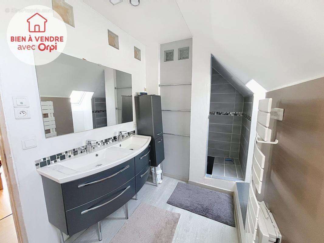 Maison à MONTALET-LE-BOIS