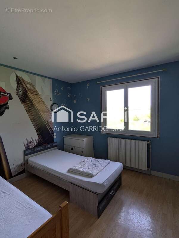 Maison 130 m² à Gimat  - photo 8