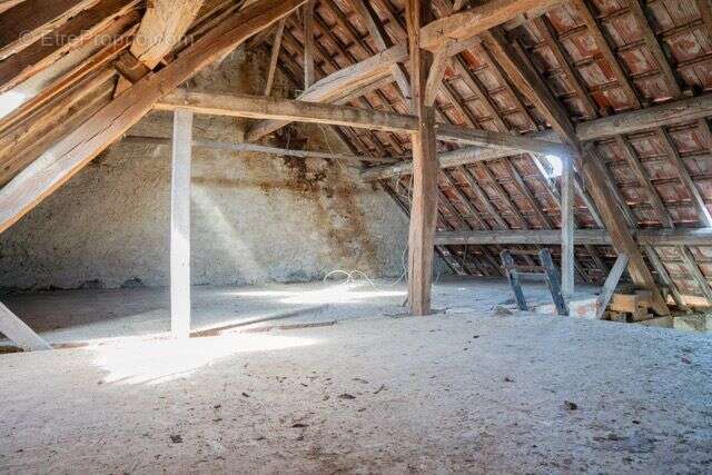 Maison à LAMARCHE-SUR-SAONE