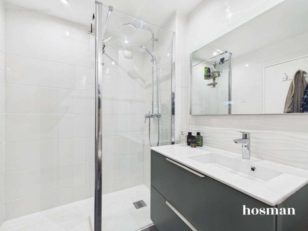 Appartement à PARIS-10E