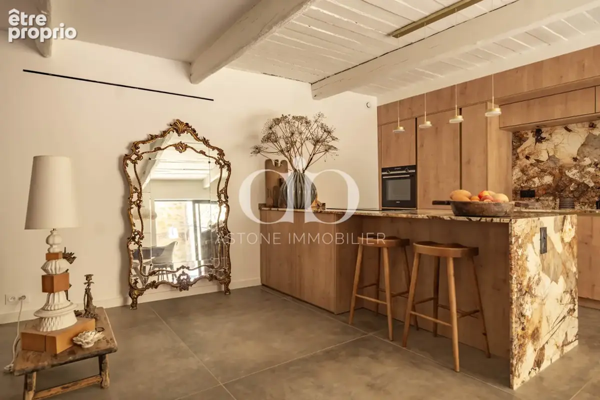 Maison de village en pierre de taille du XVIII siècle rénovée, avec piscine - photo 8