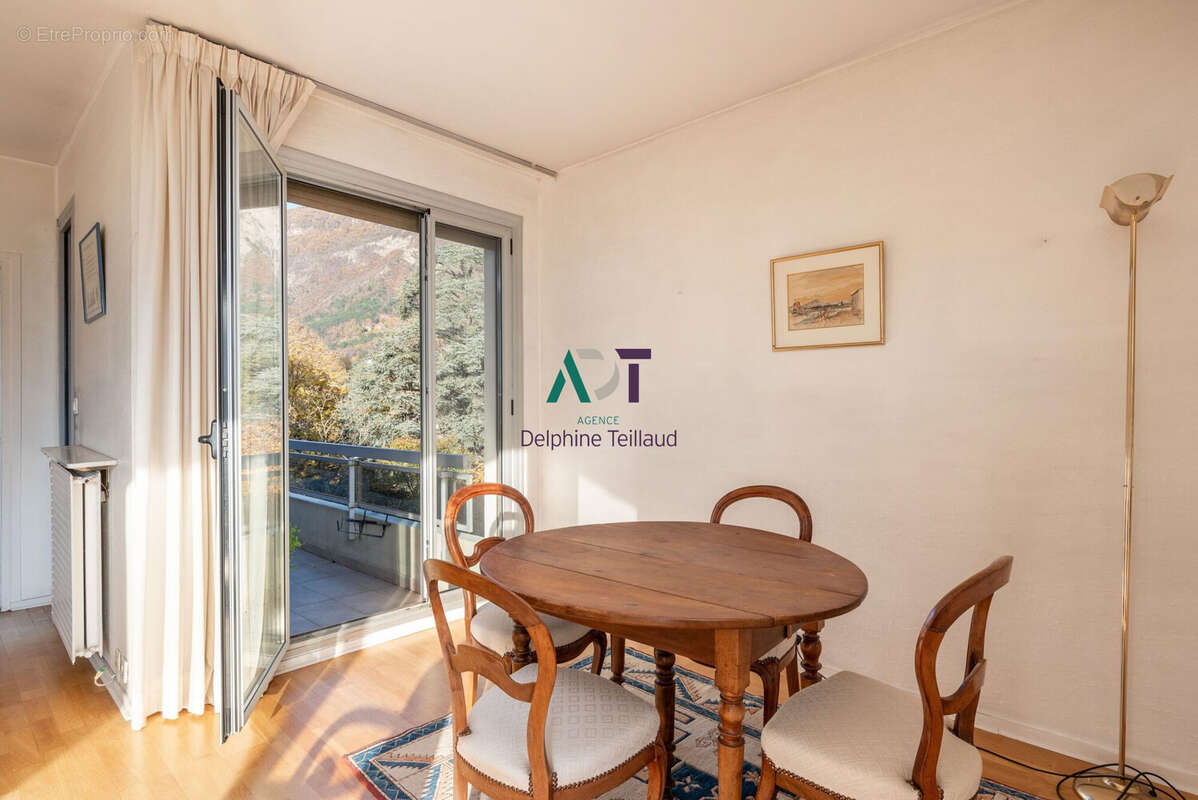 Appartement à MEYLAN