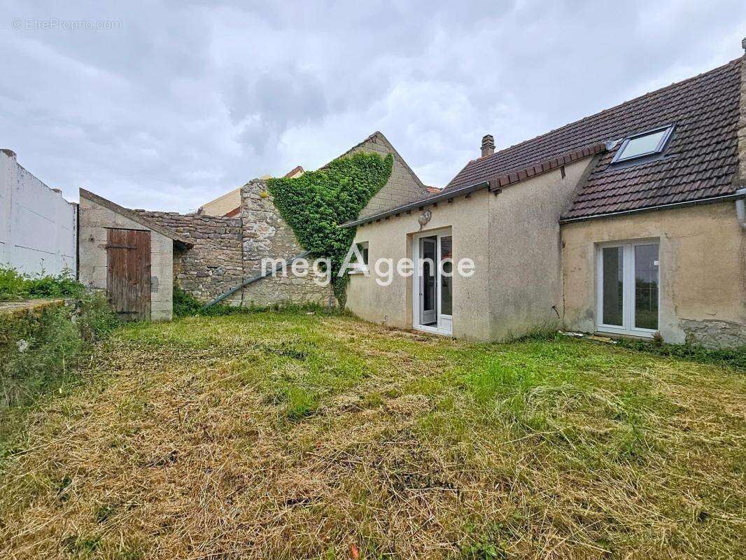 Maison à BOUAFLE