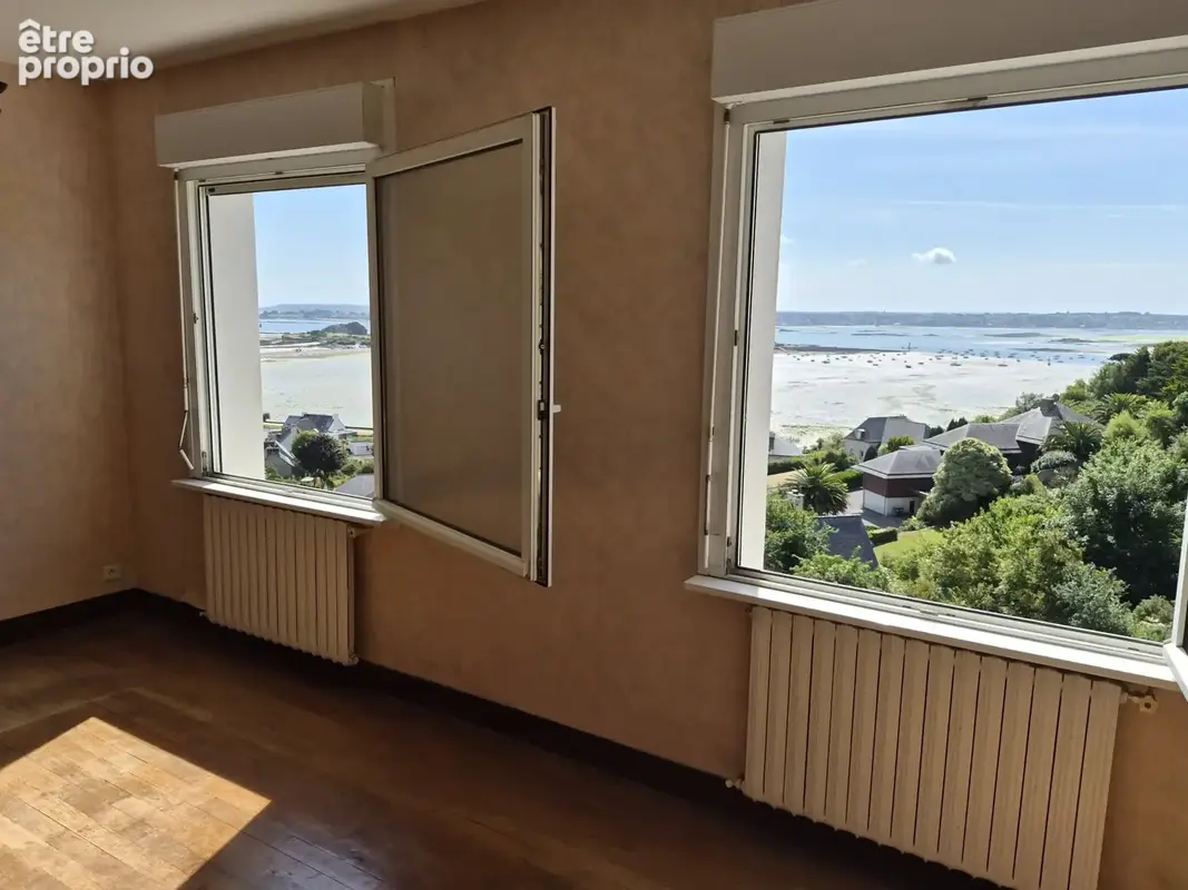 SAINT-POL-DE-LÉON   Face à la mer, vue panoramique - photo 2