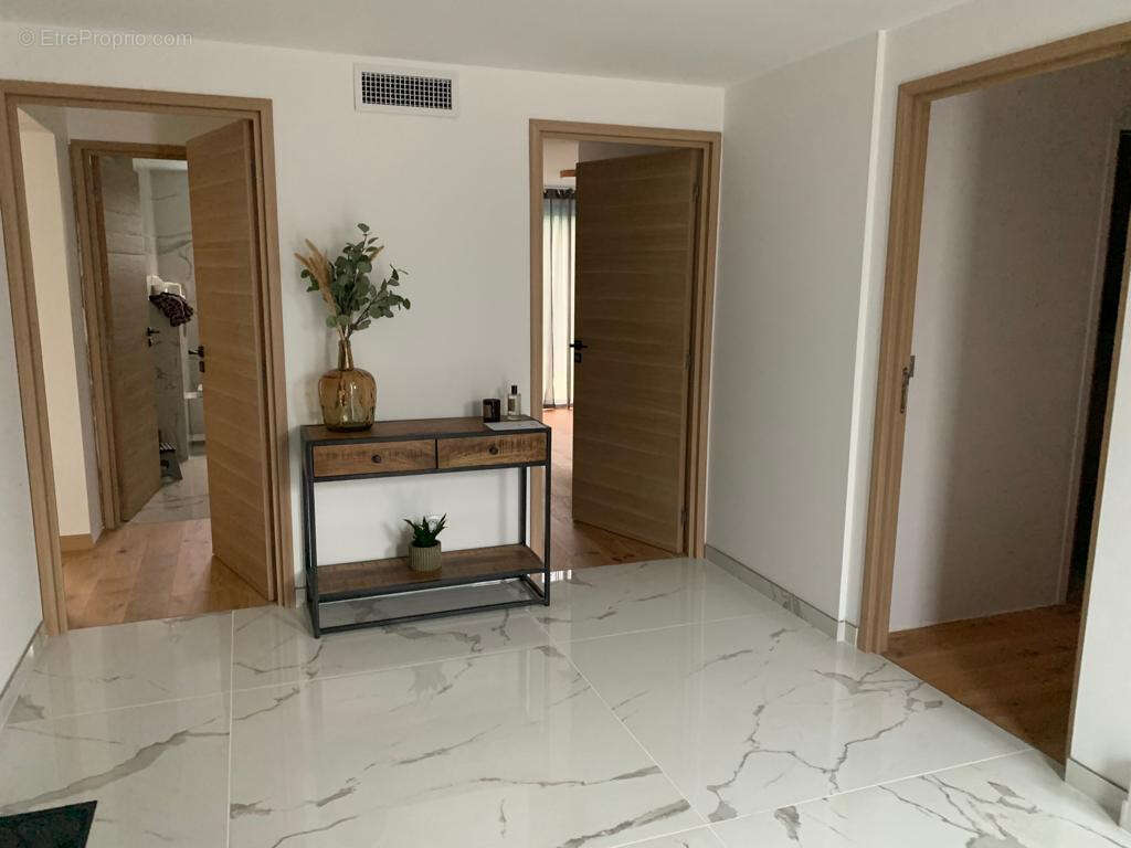 Maison à SAINT-CERGUES