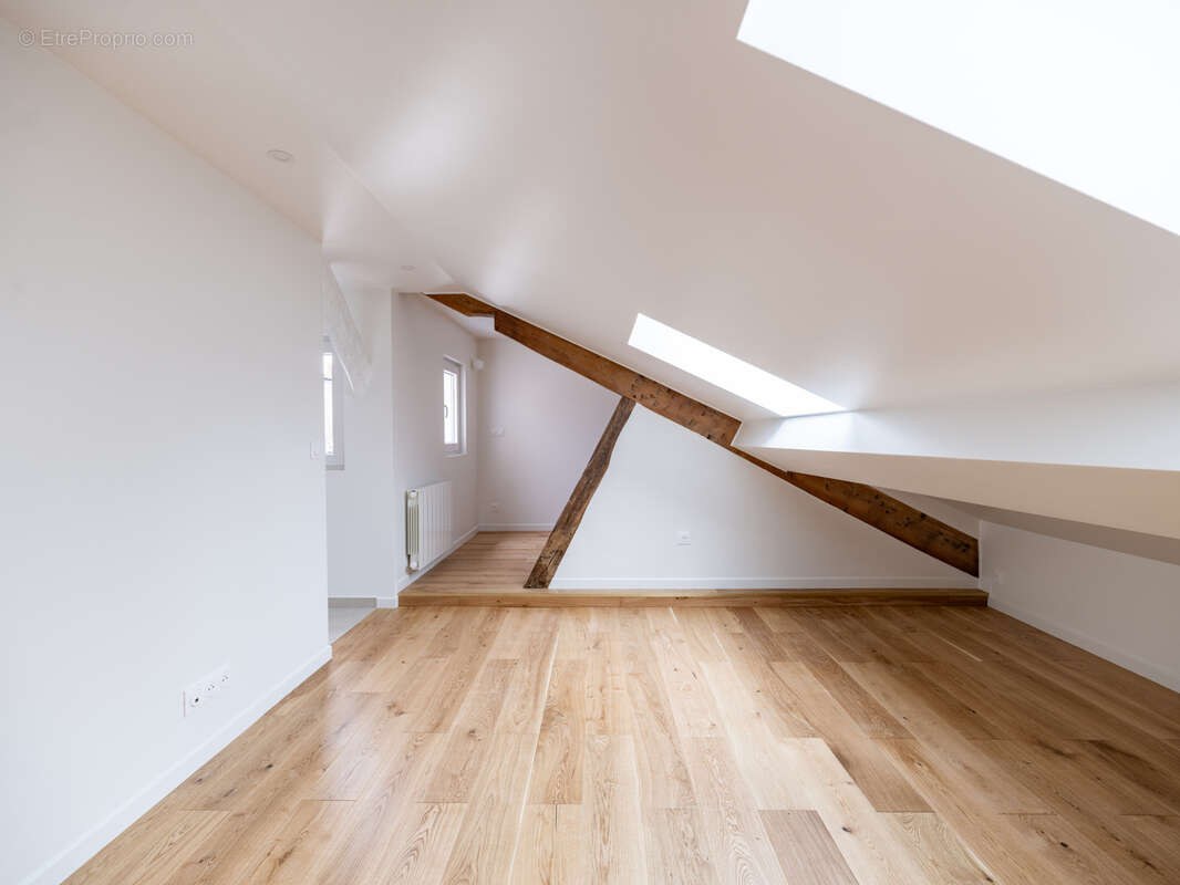 Appartement à PARIS-3E