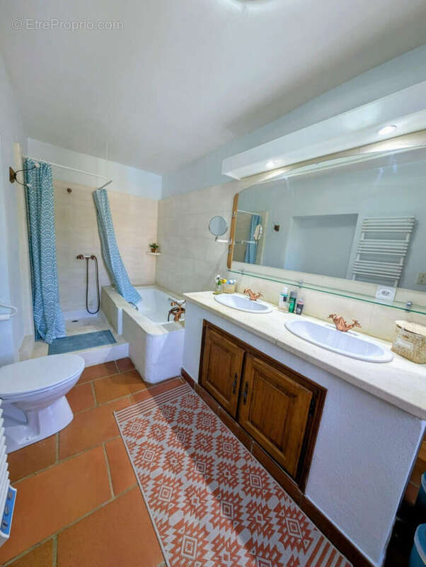 Maison à GOUDARGUES