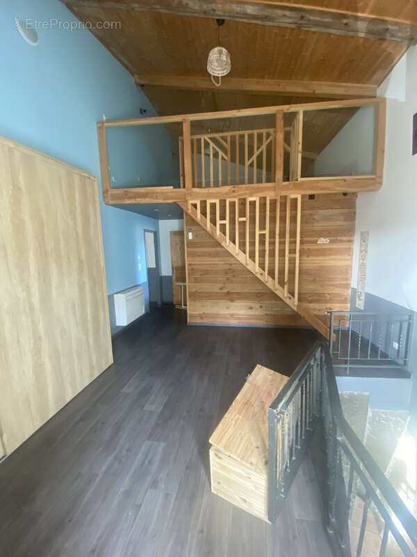 Maison à BERRIAS-ET-CASTELJAU