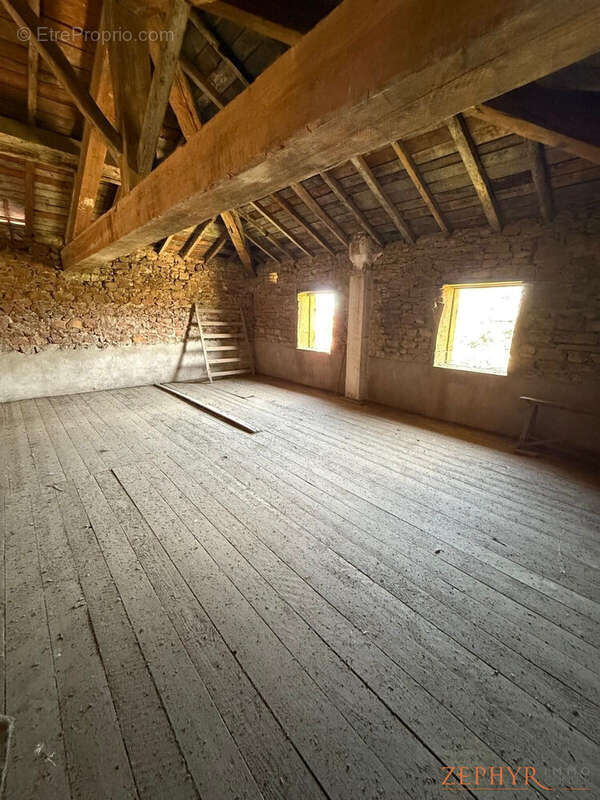 Maison à OINGT