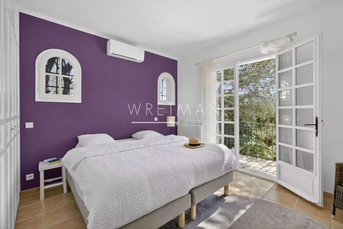 Maison à MANDELIEU-LA-NAPOULE