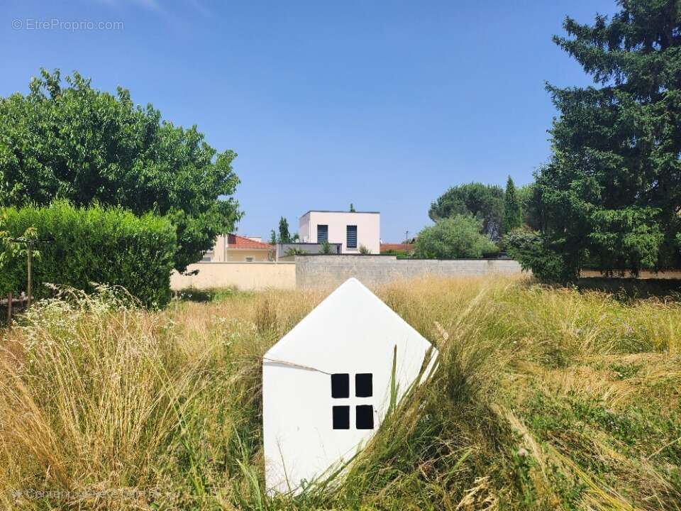 Terrain à SAINT-PRIEST