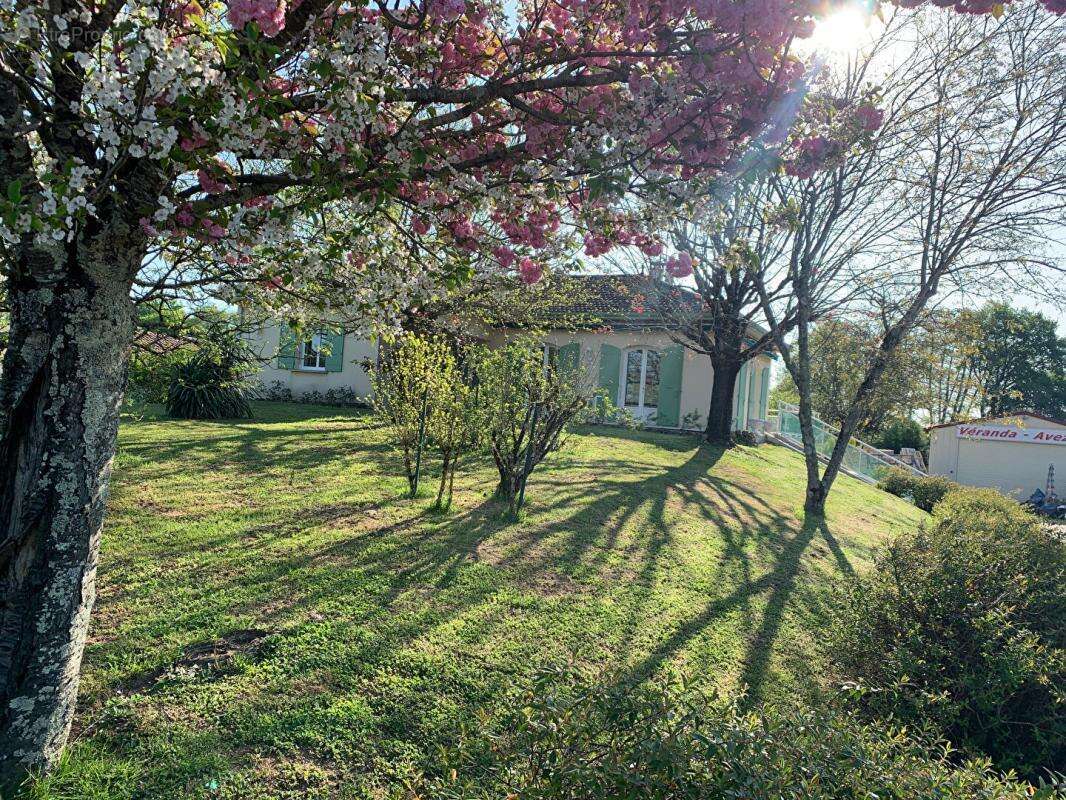 Maison à SAINT-MAGNE-DE-CASTILLON