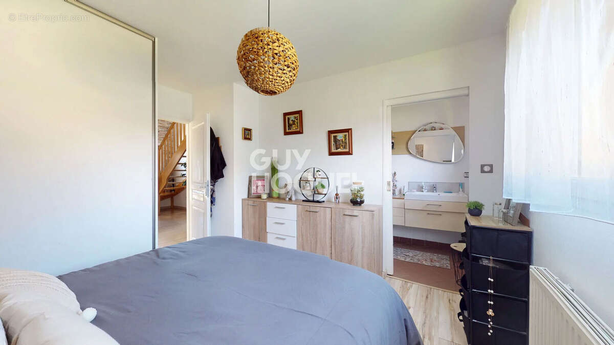 Maison à PORT-SUR-SAONE