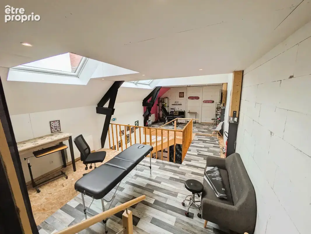 A VENDRE Local commercial 105 m2 - photo 2