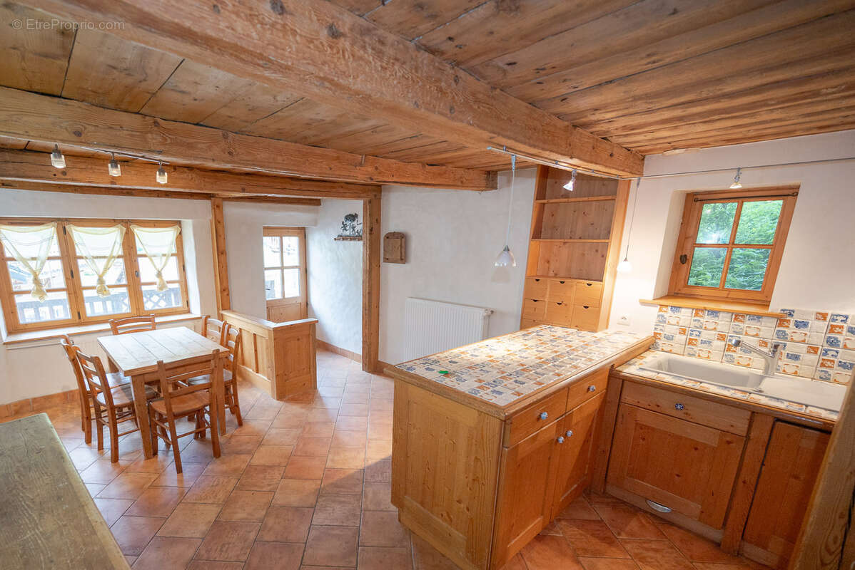Appartement à LES ALLUES