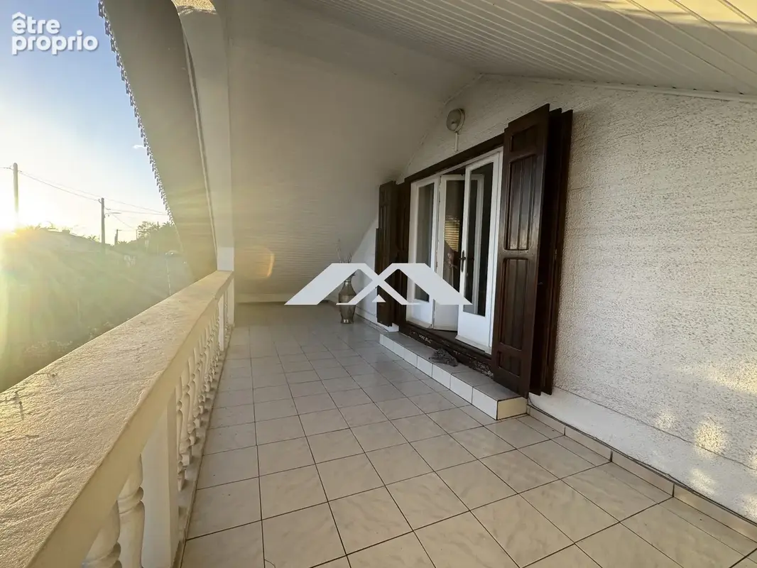 Maison 170 m² à Petite-Ile  - photo 7