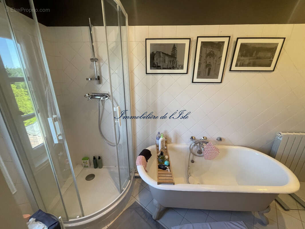 Maison à CHAMPAGNAC-DE-BELAIR