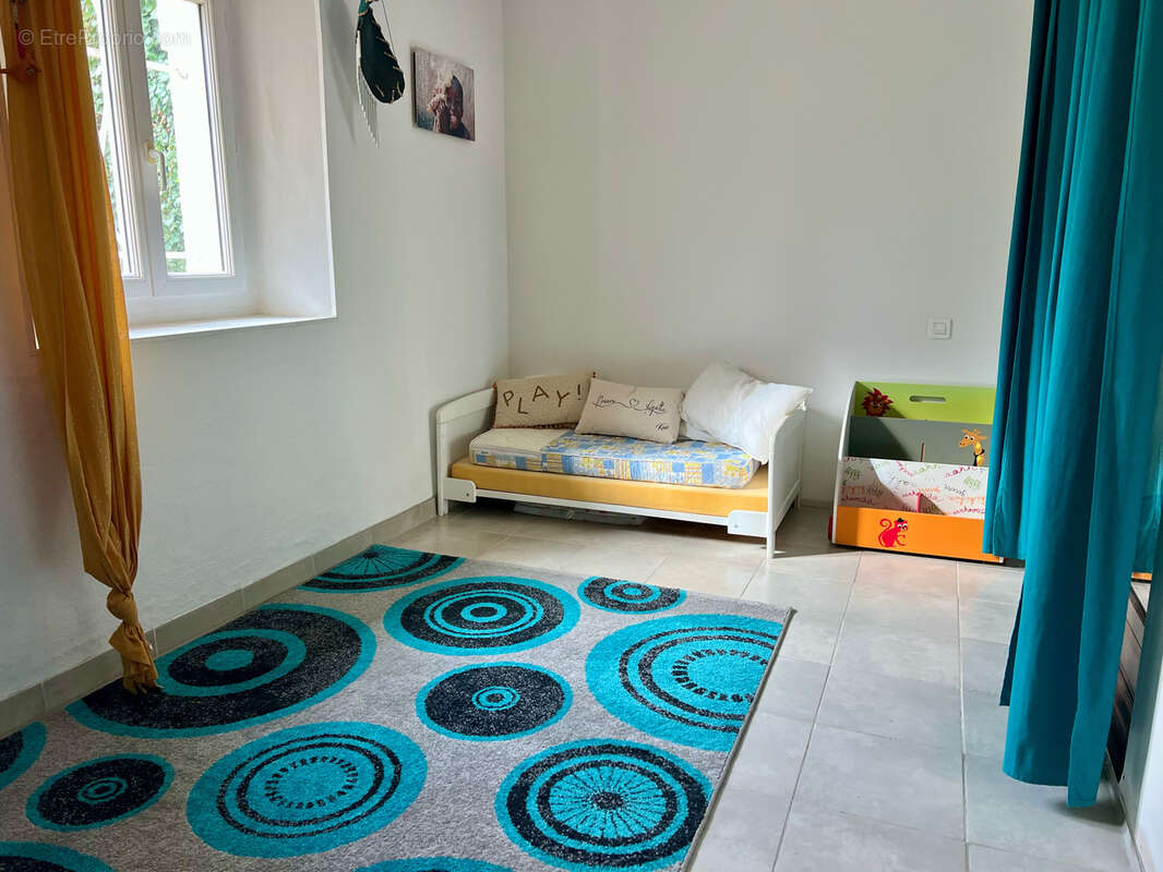 Maison à SAINT-LAURENT-DE-LA-CABRERISSE