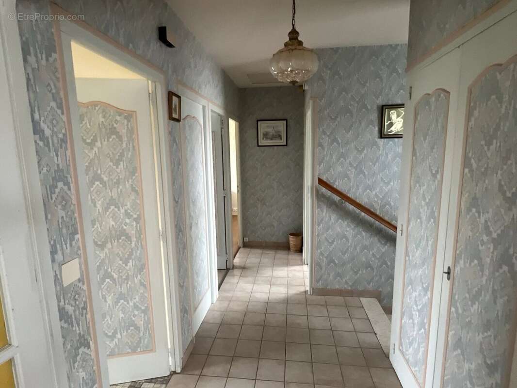 Maison à MEZIERES-SUR-ISSOIRE