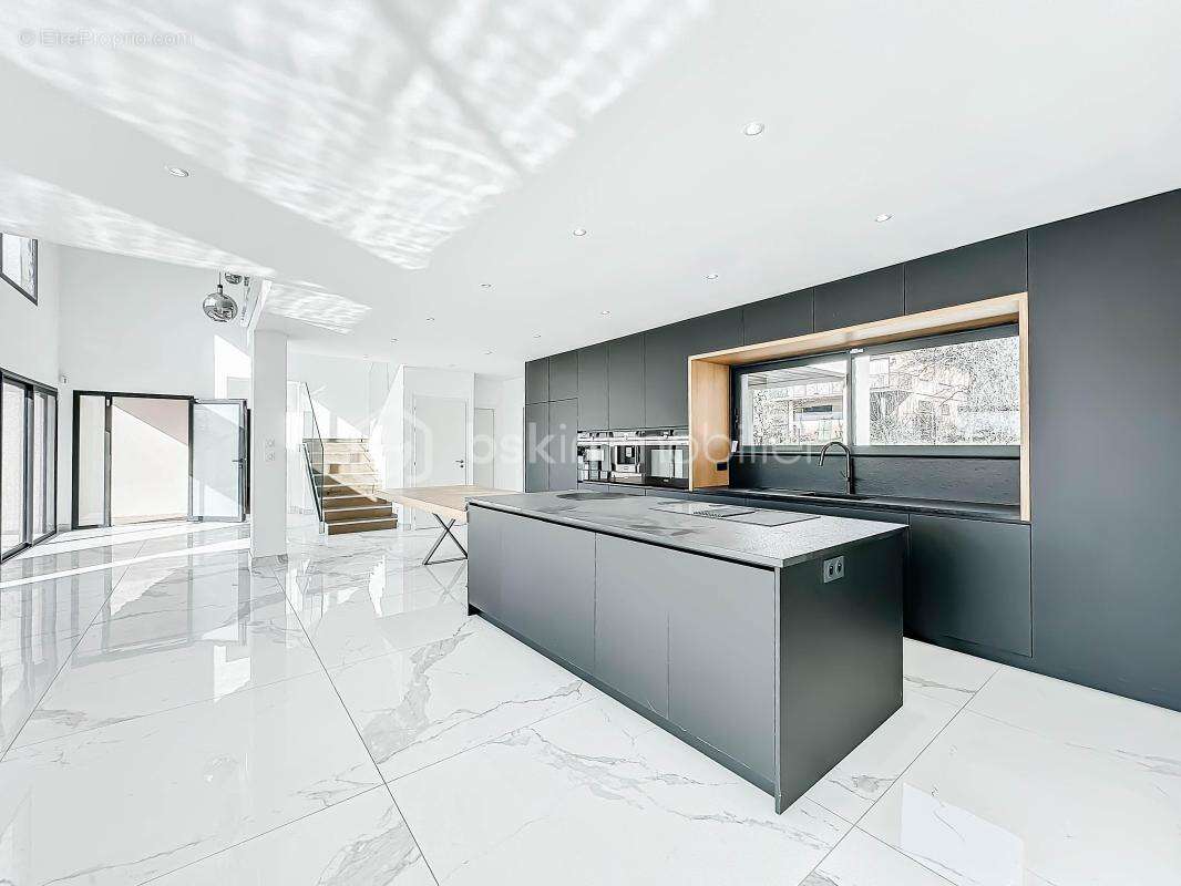 Maison à LA FOUILLOUSE