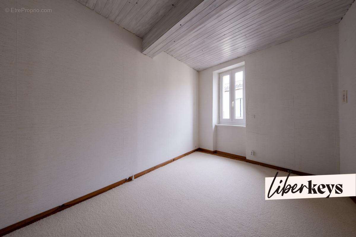 Maison à LABASTIDE-D&#039;ANJOU