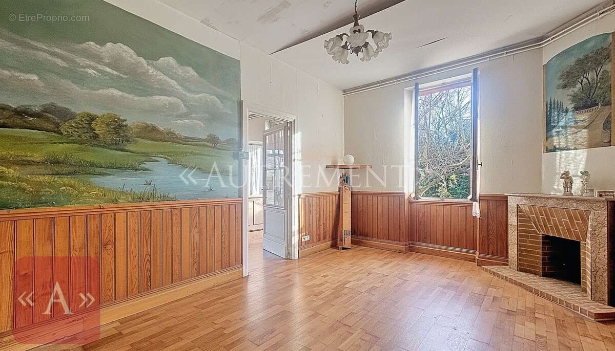 Maison à SAINT-SULPICE