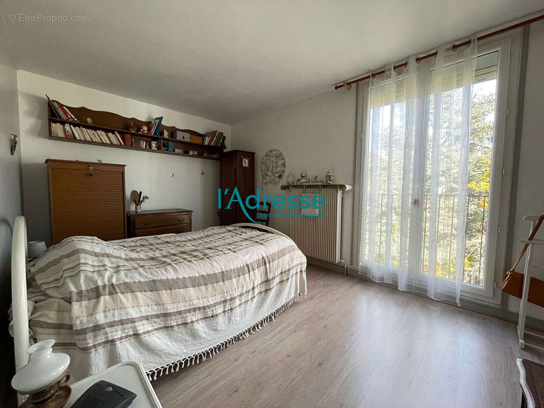Appartement à NANTERRE