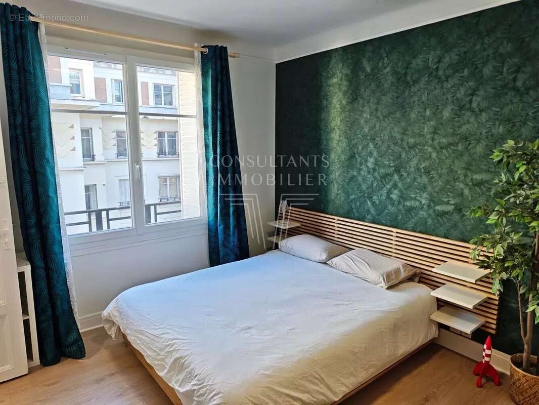 Appartement à PARIS-7E