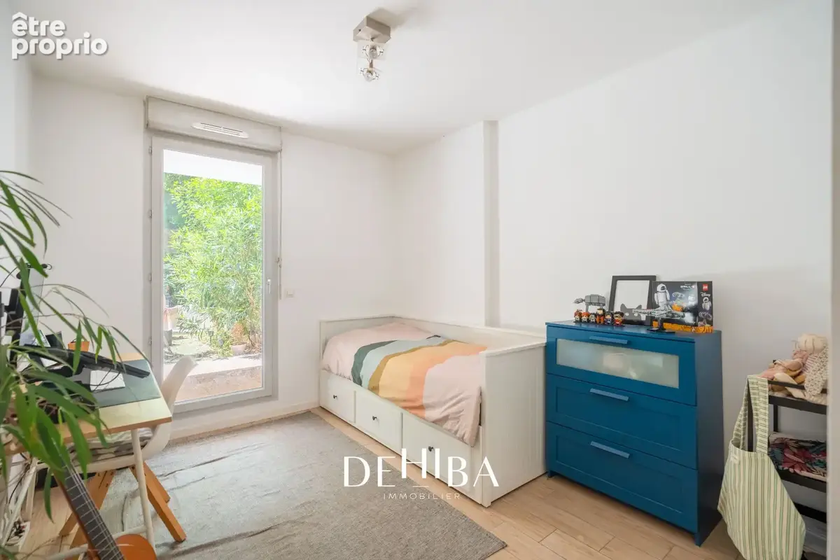 Bel appartement t3 avec terrasse et jardin de 93m2- secteur prisé - place delibes - photo 10