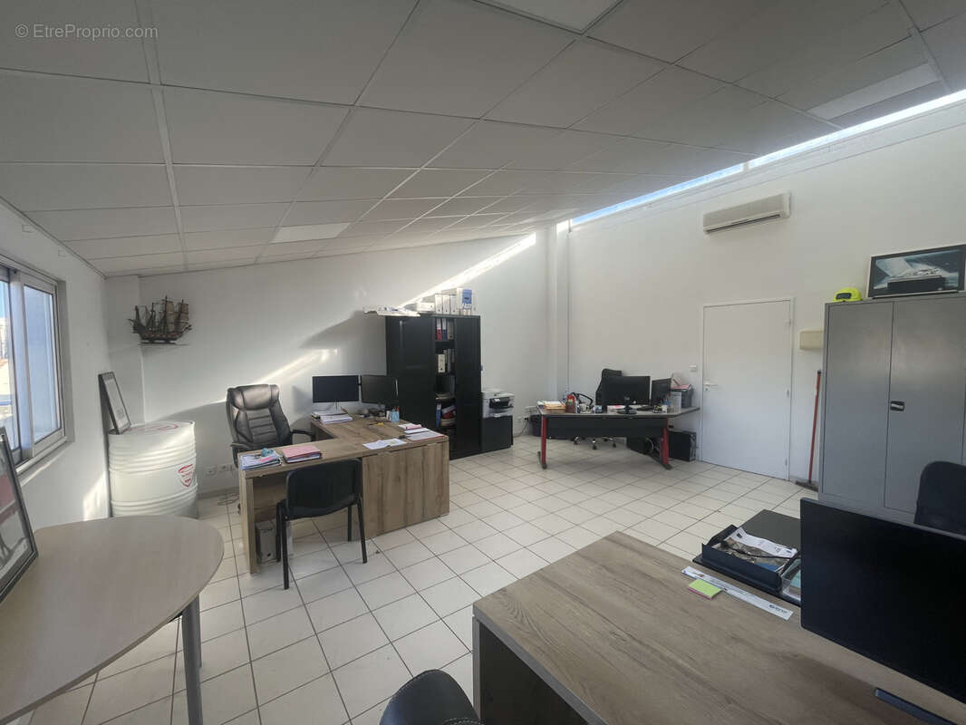Bureau 35 m2 à vendre - nîmes ouest - photo 3
