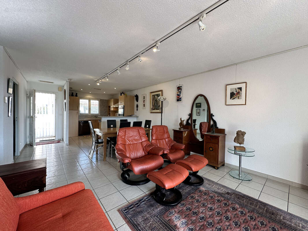 Maison à SAINT-CYPRIEN