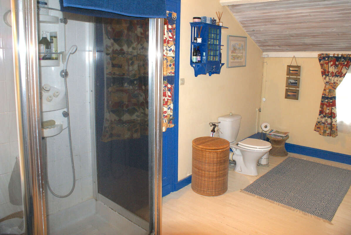 Maison à MONTLIEU-LA-GARDE