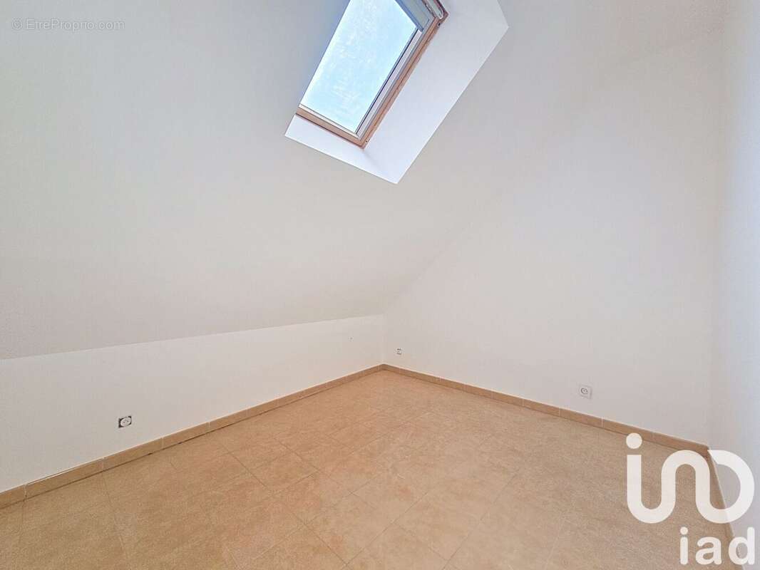Maison 50 m² à Guignes  - photo 4