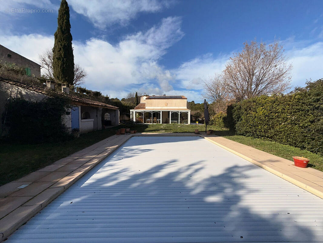 Maison à CADOLIVE