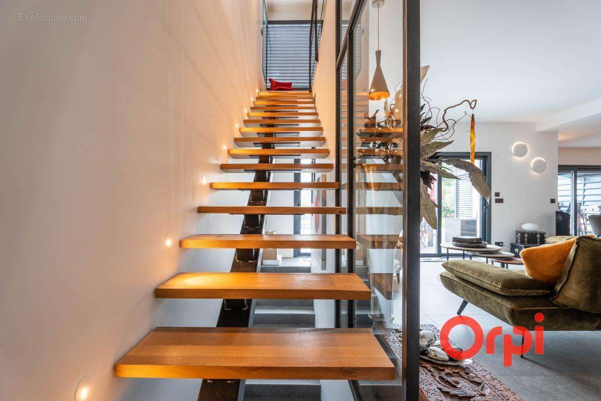Maison À Vendre 244 m2 Francheville le haut - photo 9